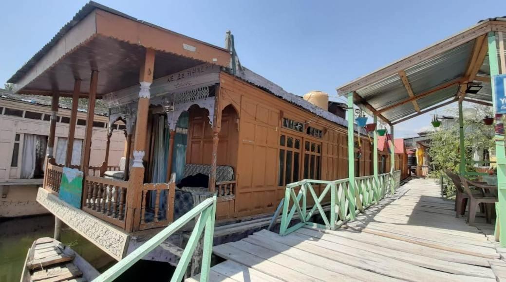 Houseboat - City Of Kashmir Hotel Srinagar  Exterior photo