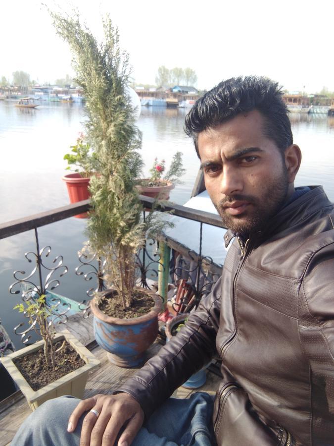 Houseboat - City Of Kashmir Hotel Srinagar  Exterior photo